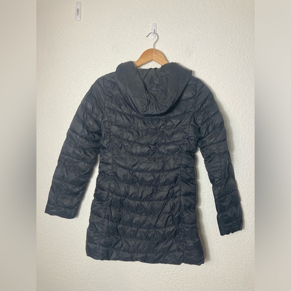 Gap cold control water resistant fabric packs into pocket black puffer coat S - Picture 4 of 6